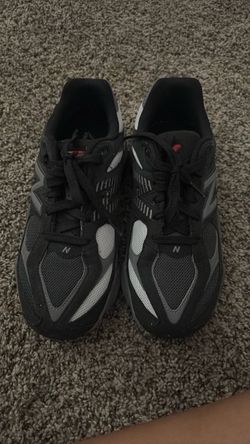 New Balance Black Gray Sneakers