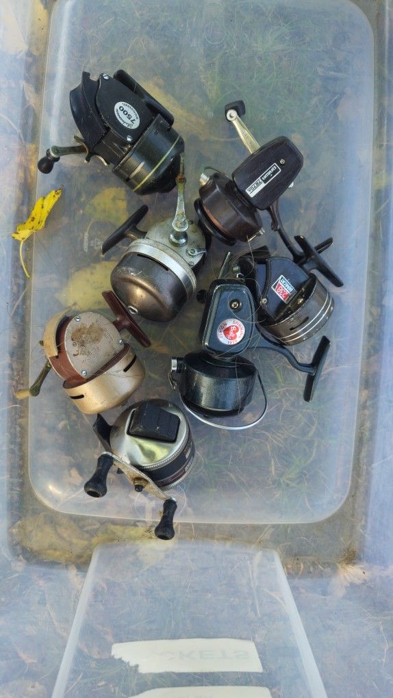 7 Fishing Reels Lot