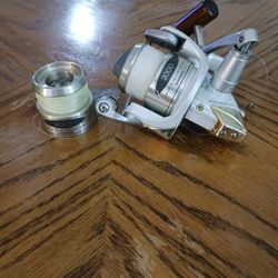 SHIMANO 2000FG White/Gold Fishing Reel W/extra Line
