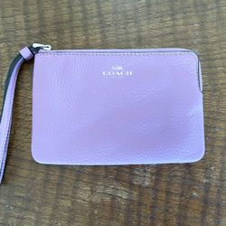 Coach Violet Corner Zip Wristlet