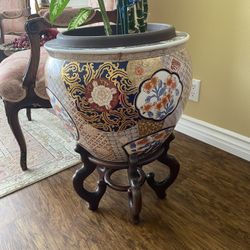 Chinese Big Pot With Wooden Stand