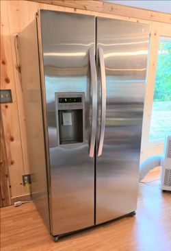 LG side by side stainless steel refrigirator 26.5 cu. ft