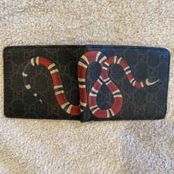 Gucci wallet  Good condition  Original 