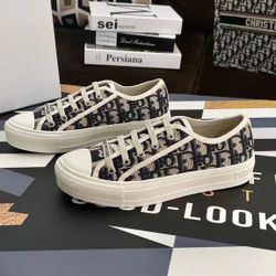 Women’s Shoes