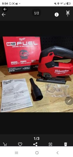 Milwaukee Fuel M18 Saw Saw