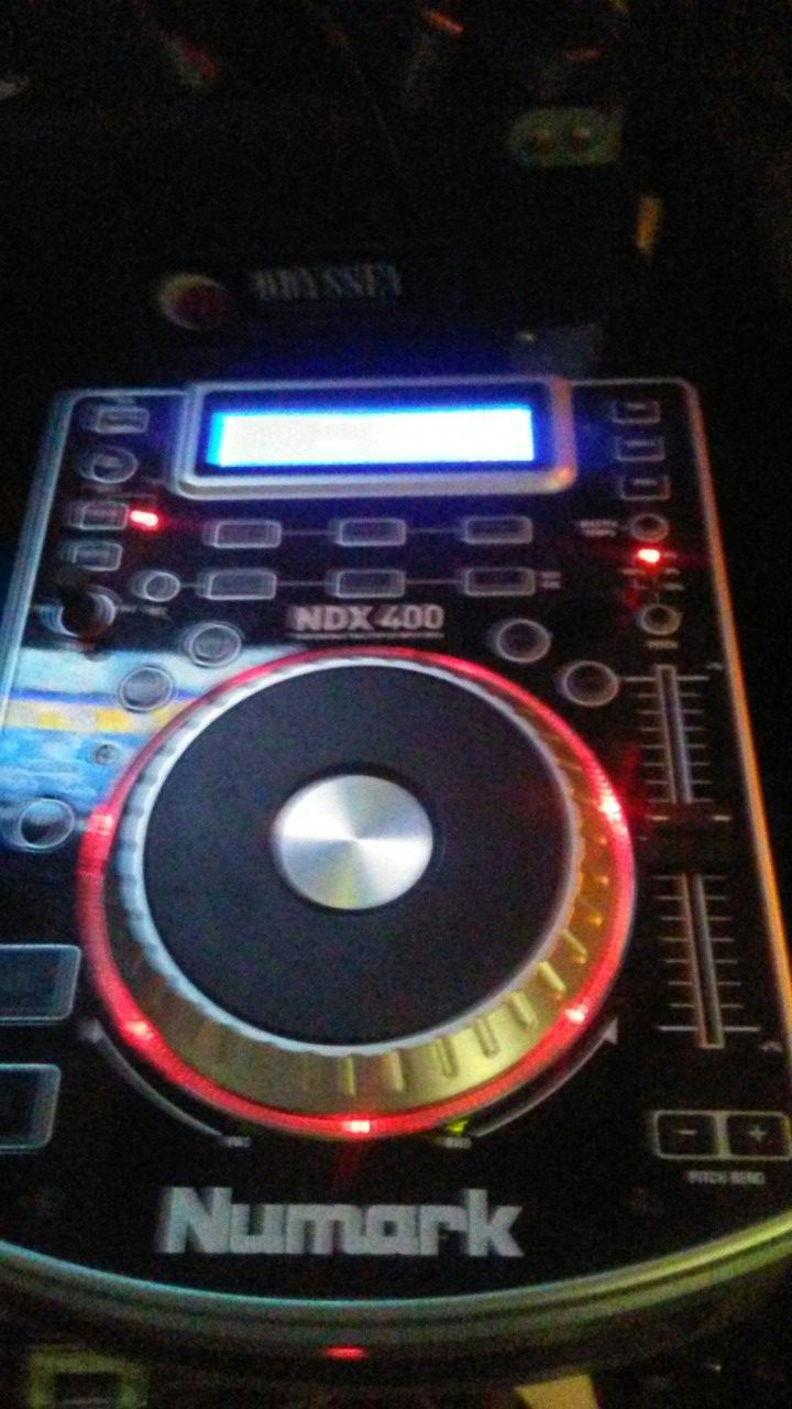 Crown power base 1 dj amp