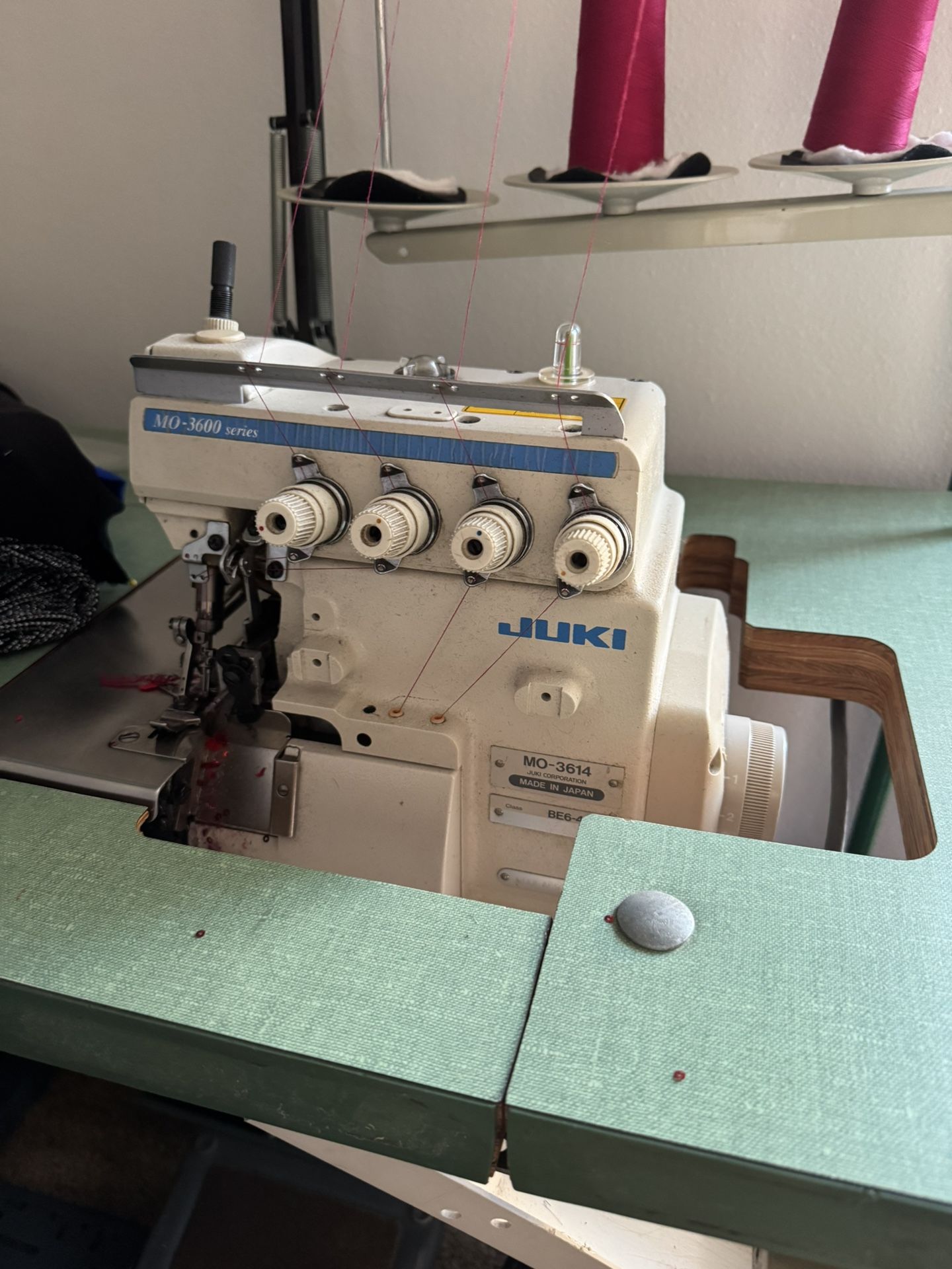 Juki 5 Thread Industrial Overlock
