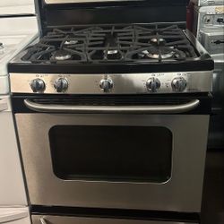 GE Gas Stove W/ 5 Burners