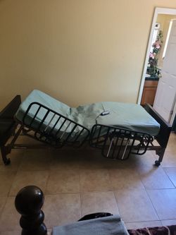Electric adjustable hospital bed