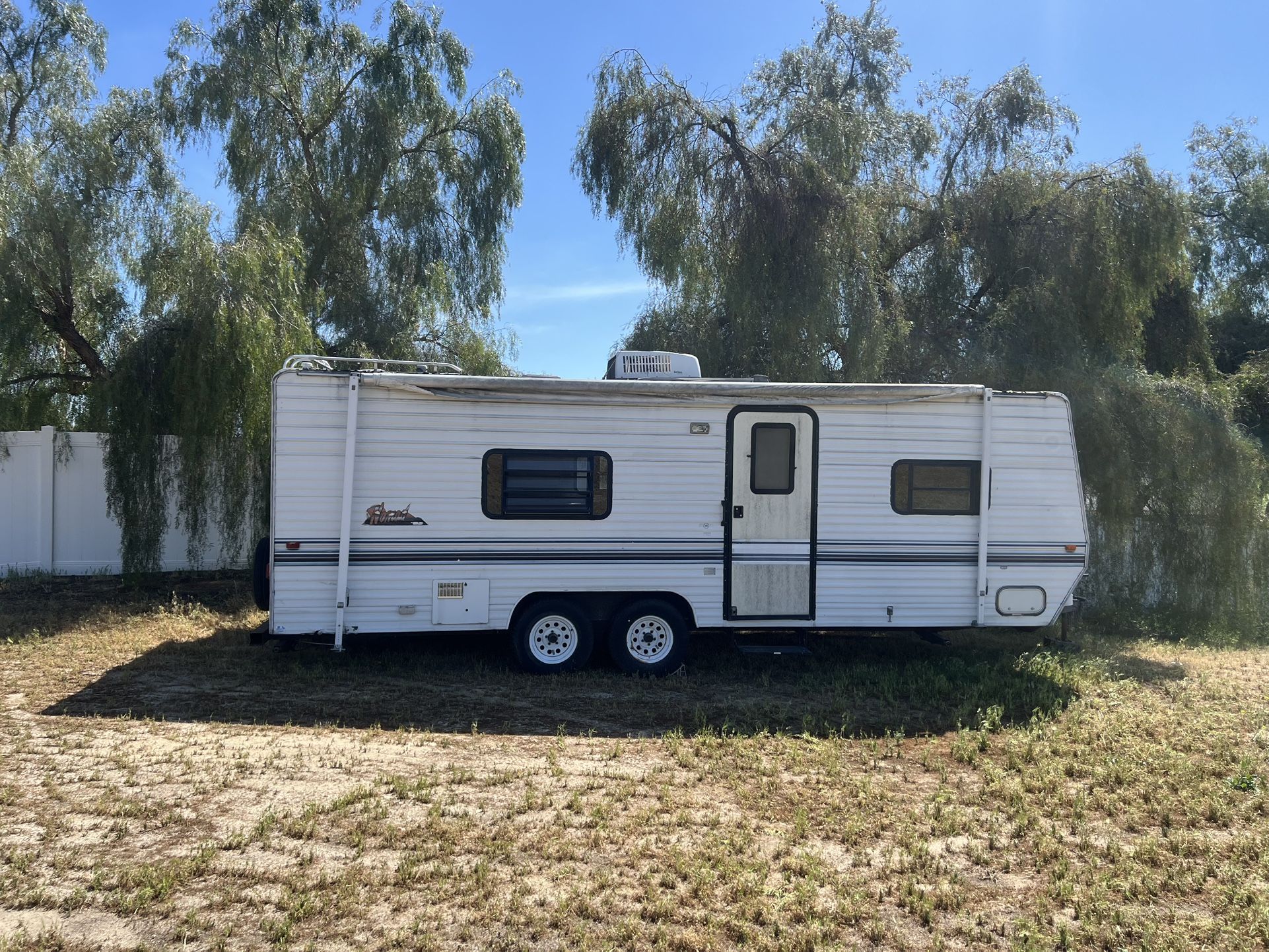 1999 Nomad tow behind
