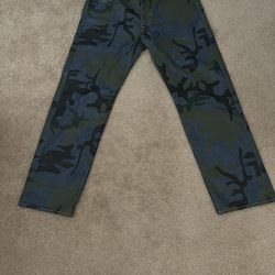 Levi’s 501 Shrink To For Camouflage Jeans