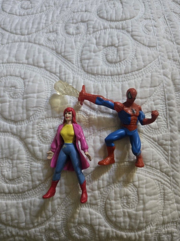 Spider-Man And Mary Jane Figures