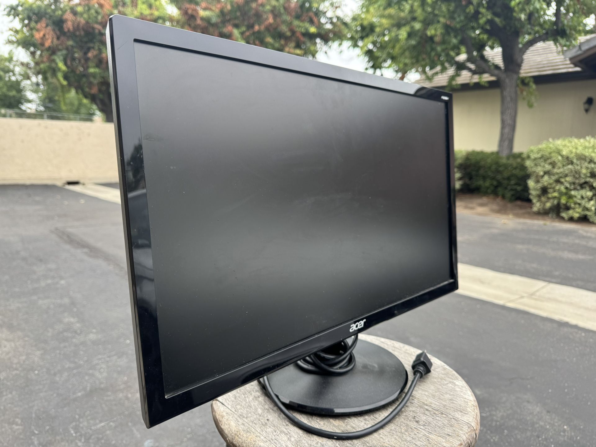 Acer 23” Inch Widescreen 1080p LCD Computer Monitor Display - Model P236H