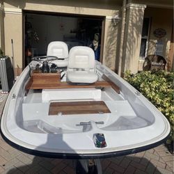 Boston Whaler Boat 1979