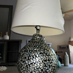 Lamp in nave with leaf design