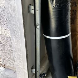 Punching Bag 80lb