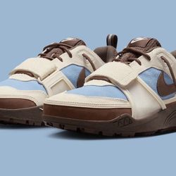 Nike Travis Scott x Zoom Field Jaxx 'Leche Blue' (size 5 men / 6.5 women) • HQ3072-400