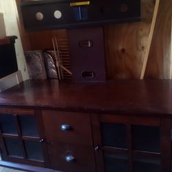 TV Stand/Hutch