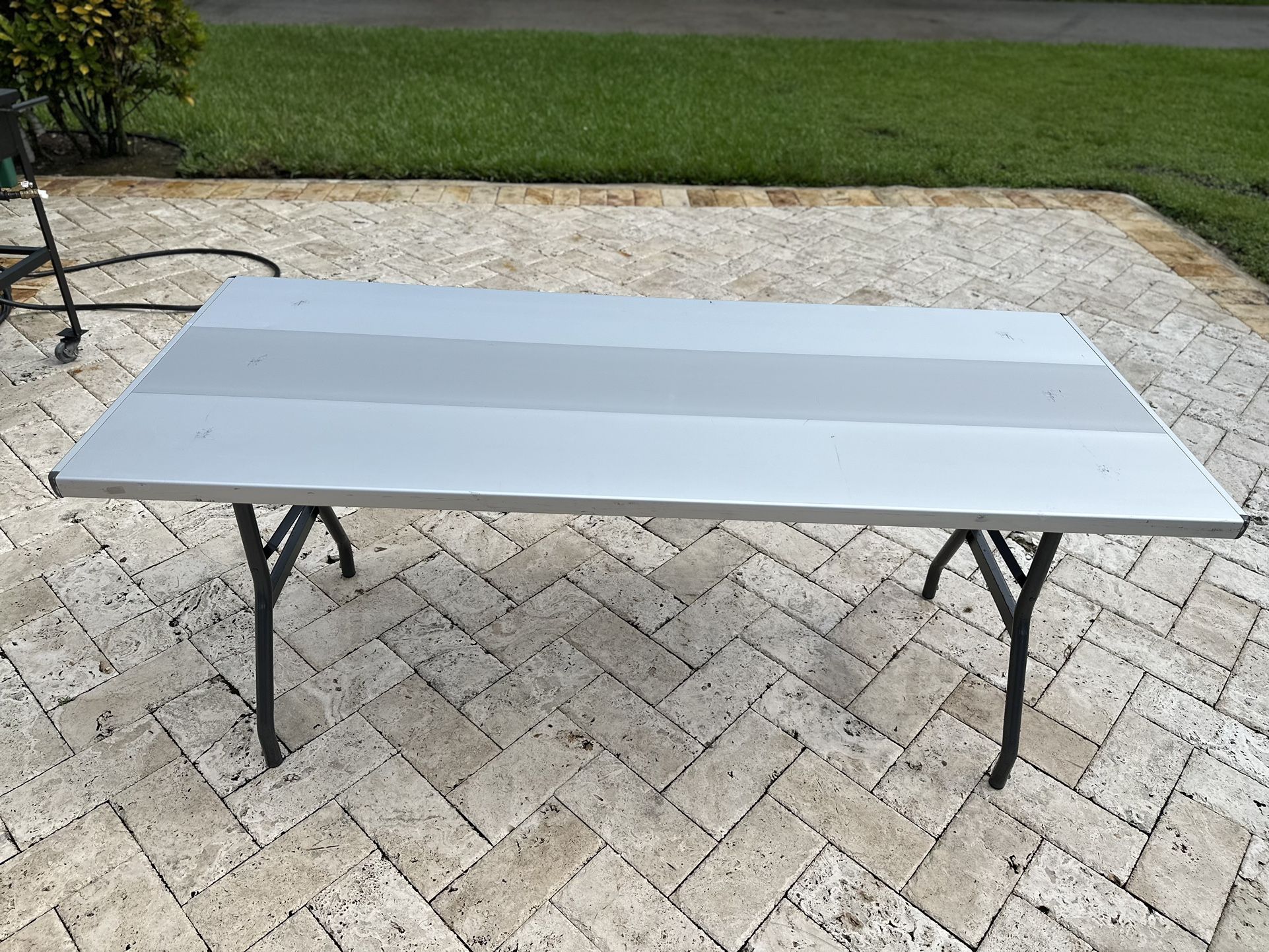 AluLITE TABLES