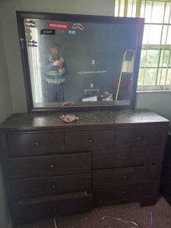 Free dresser