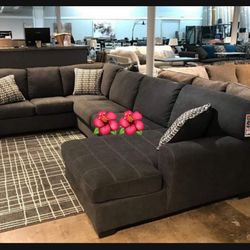 Brand New 💯 Ambee Dark Slate Large U Shaped Comfort Sectional With Chaise 🌟 Showroom Available 👍 Living Room ✅