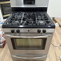 Frigidaire Refrigerator 