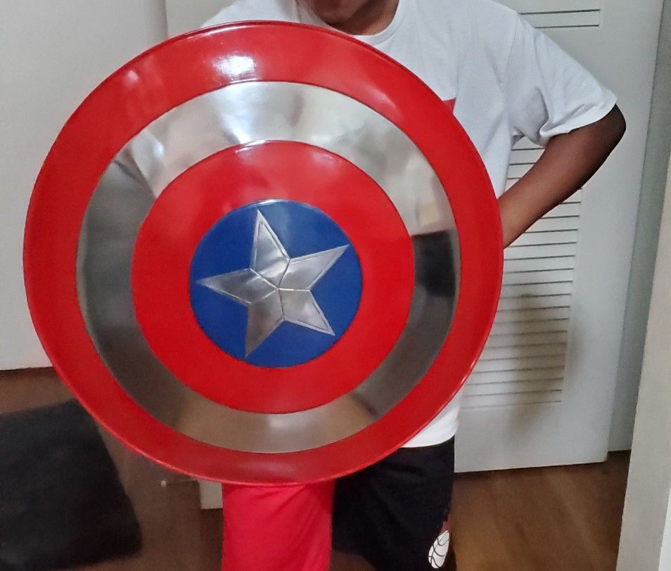 Captain America Metal Shield 