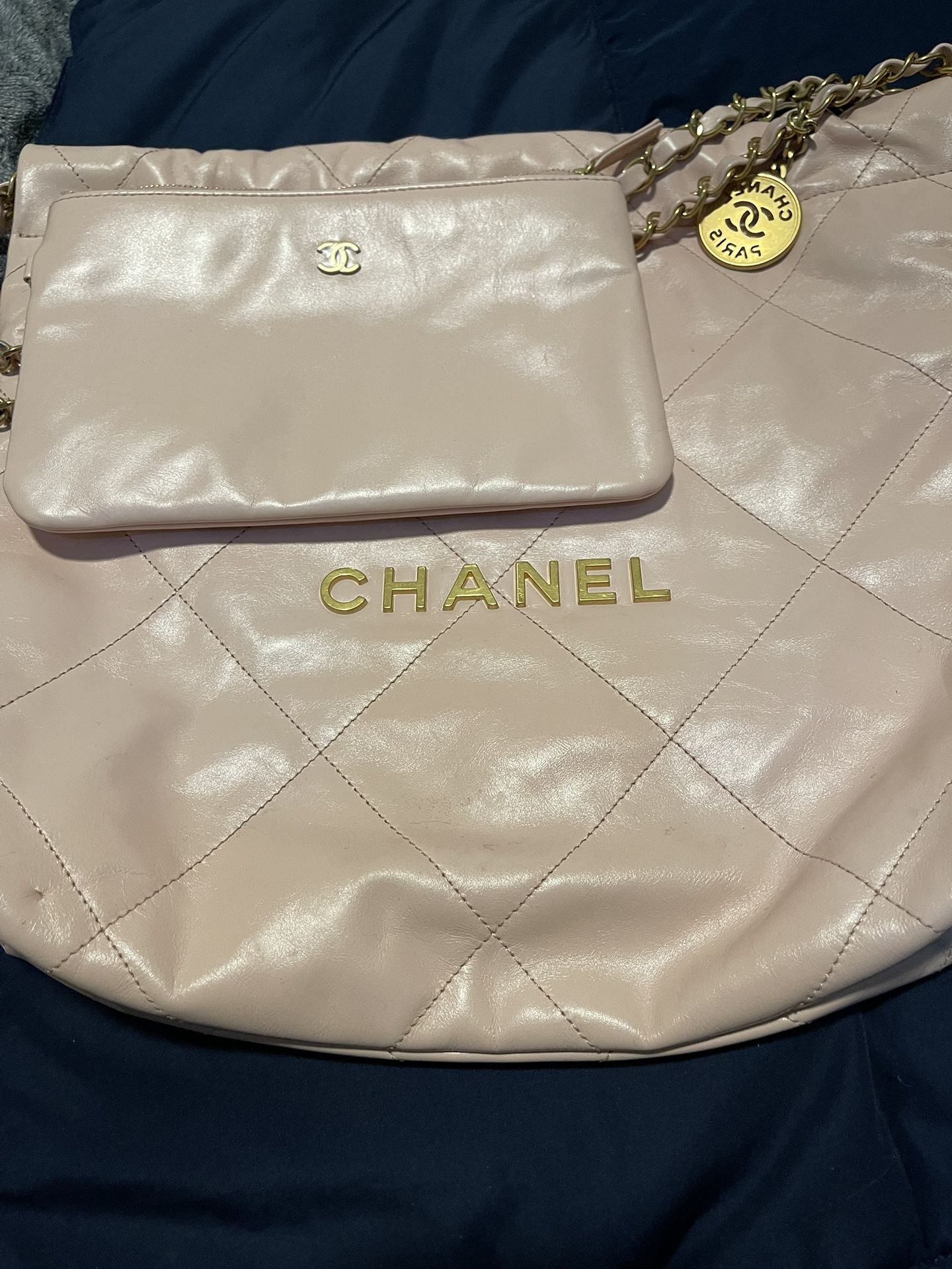 Chanel 22 Hand bag