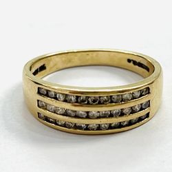 10K yellow gold diamond ring 