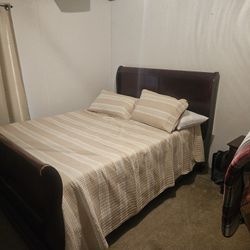 Queen Bedroom Set 