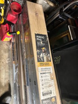 Pergo pro flooring. WetProtect Deblyn Hickory f