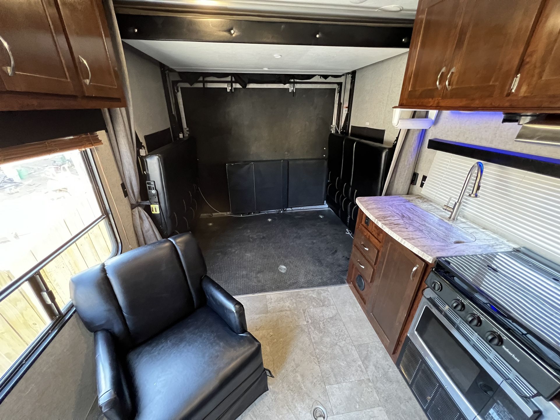 2018 Forest River Rogue Vengeance 28V for Sale in El Cajon, CA OfferUp