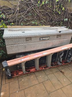 Cross bed toolbox husky