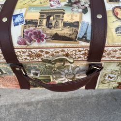Trunk Storage (World Travels)