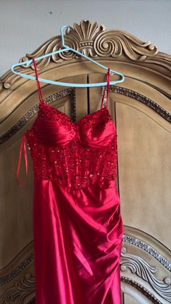 Red size 4/small long elegant dress fits like a size 4-6