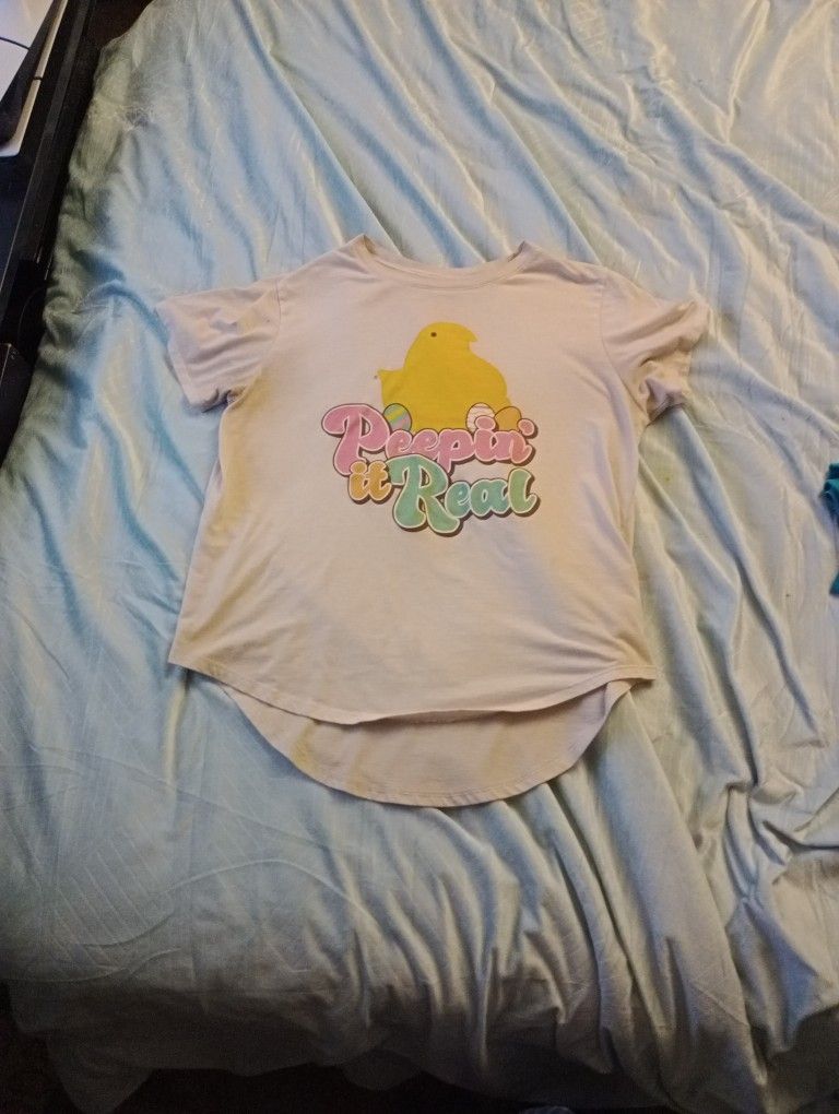 🩷 XL Peeps Shirt  Still Available