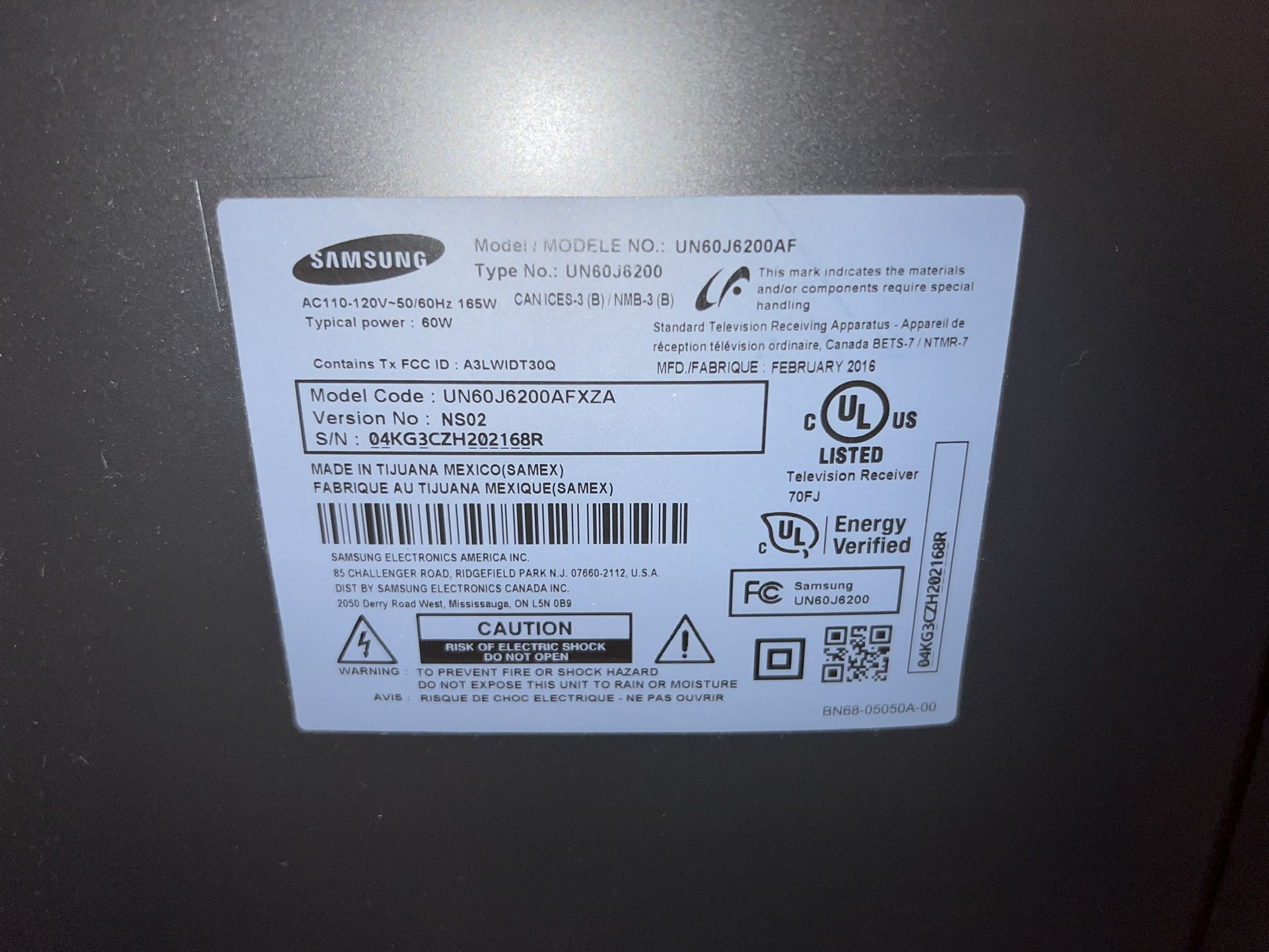 Samsung UN60J6200 60Inch 1080p Smart LED TV (2016 Model) for Sale in