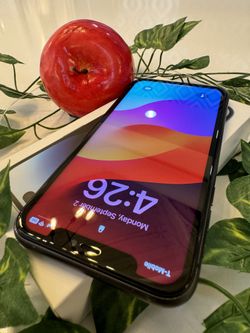 PRISTINE iPhone 11 64GB UNLOCKED FIRM