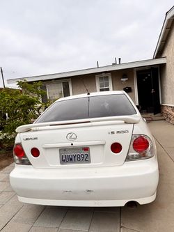 Lexus IS300