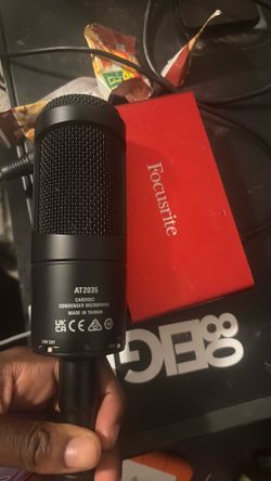 FULL STUDIO SETUP FOCUS-RITE WITH MIC INCLUDED