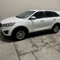 2016 Kia Sorento $5500