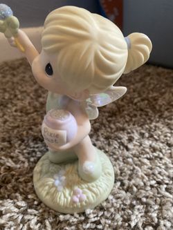 Precious Moments Disney Showcase "Always Reach For The Stars" Tinker Bell.