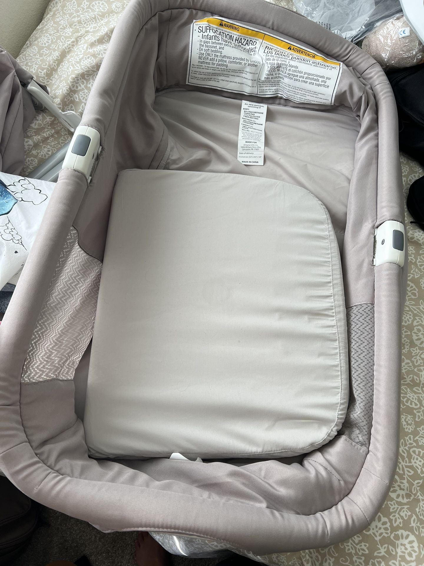 Chicco Lullago Deluxe Bassinet Nursery furniture Decor