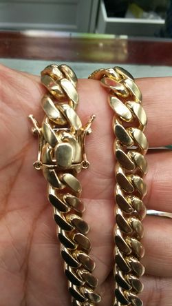 14k Gold cuban link chain hand made 11mm 29 inch long 245.9 grams one week sale only