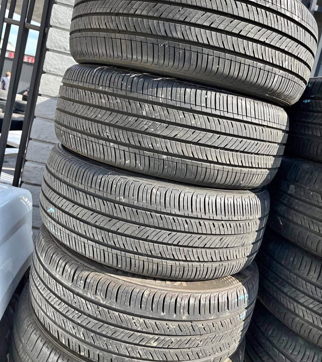 195 65 15 Vendo Un Seth De Llantas De La Marca Kumho