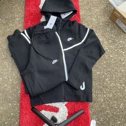 Nike Tech Reflective Sweatsuit
