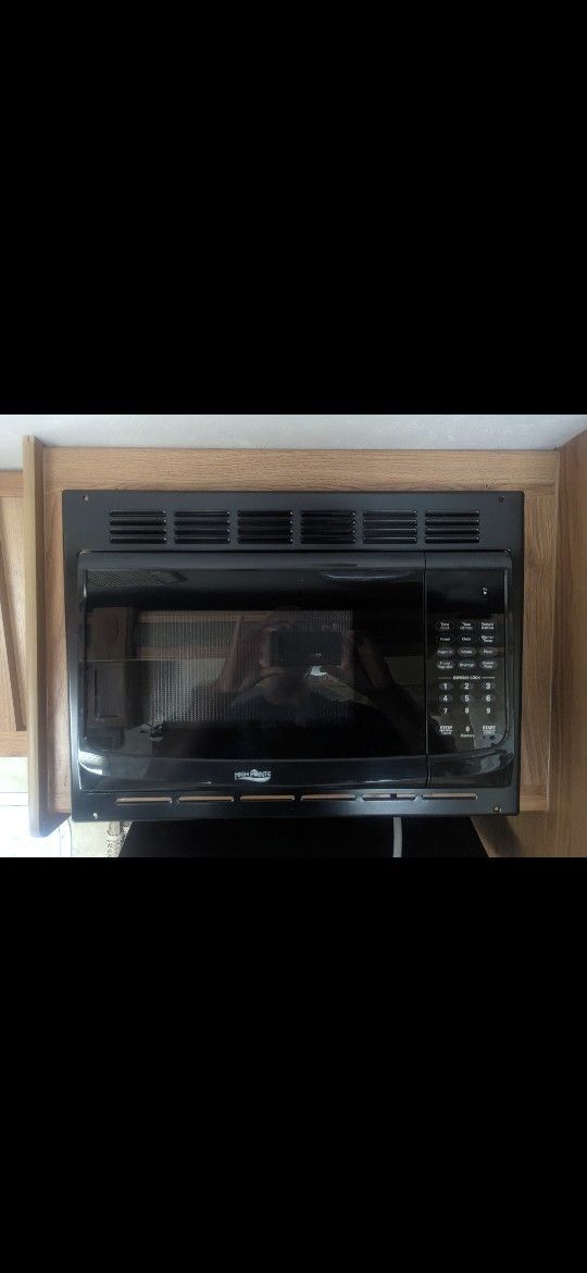 RV Camper Microwave - High Pointe