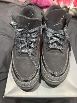 BLACK CAT JORDAN 4s