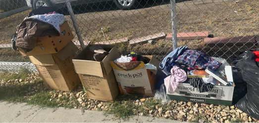 Free clothes/ Toys / shoes  1340 W 8th Street San Bernardino  Ca 92411