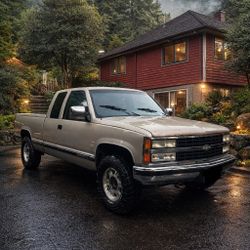 1992 Chevrolet 2500 Extended Cab · Short Bed